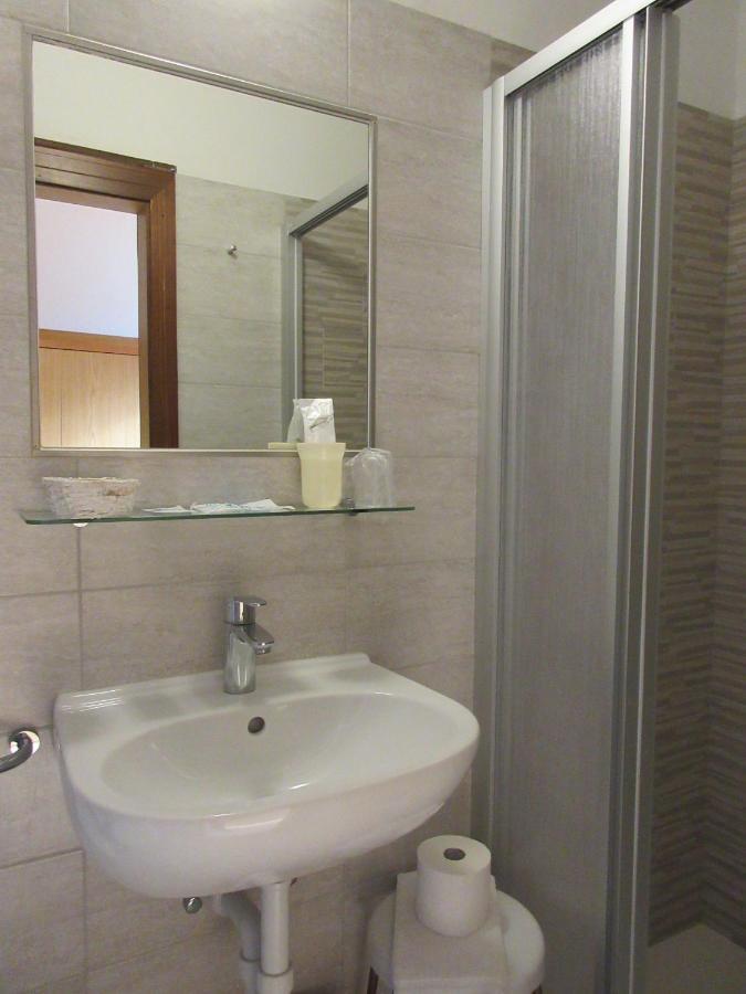 Albergo Lucia Тезеро Екстериор снимка