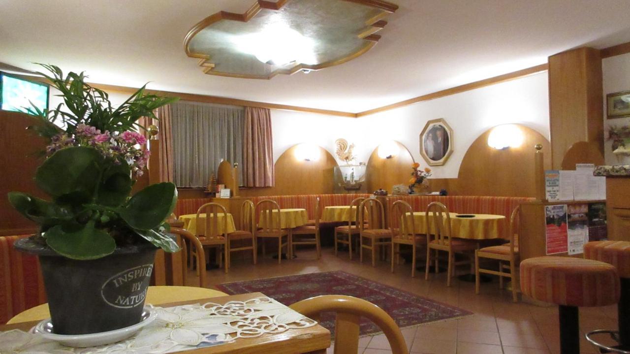 Albergo Lucia Тезеро Екстериор снимка