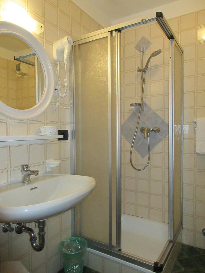 Albergo Lucia Тезеро Екстериор снимка